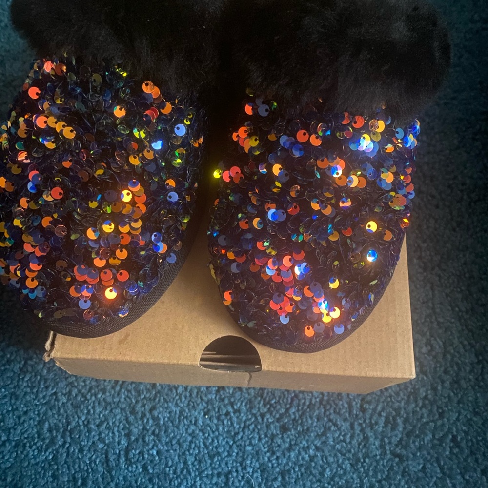 Ugg slides